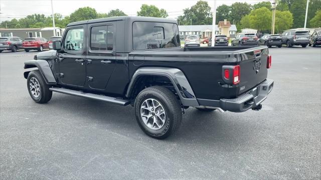 new 2024 Jeep Gladiator car