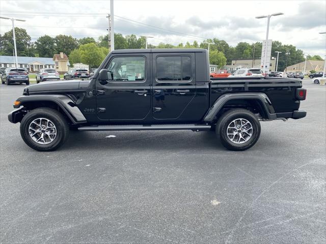 new 2024 Jeep Gladiator car