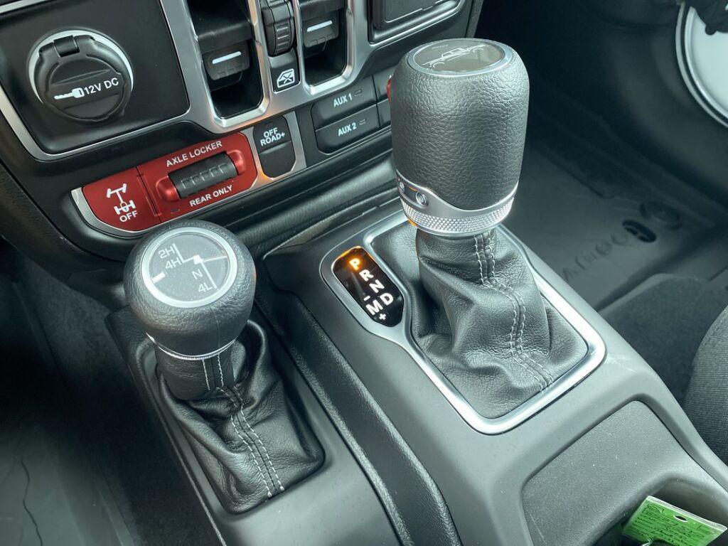 new 2025 Jeep Gladiator car, priced at $48,978