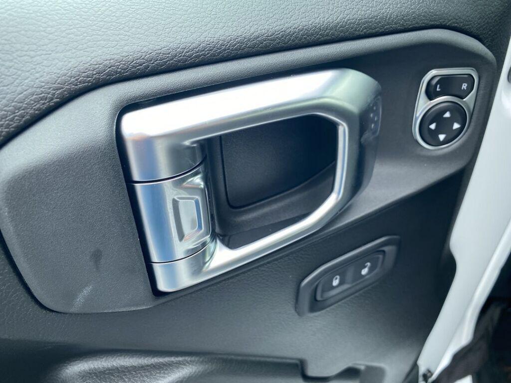 new 2025 Jeep Gladiator car, priced at $48,978