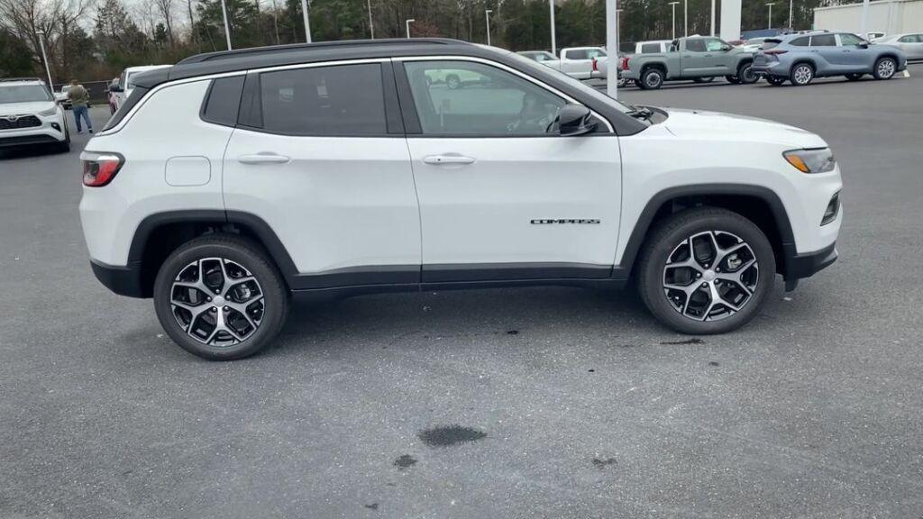new 2024 Jeep Compass car, priced at $33,340
