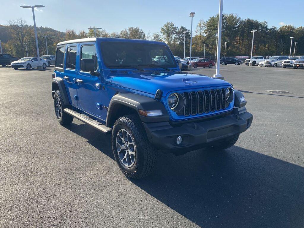 new 2025 Jeep Wrangler car, priced at $47,460