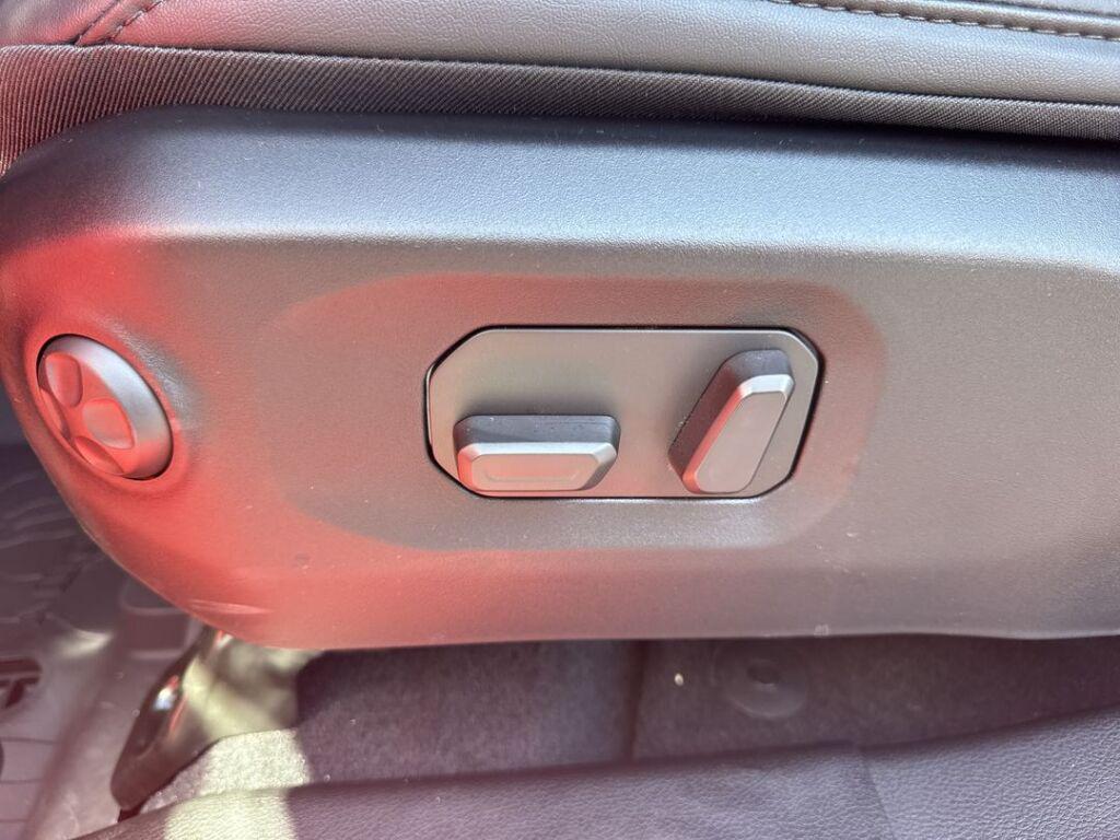 new 2025 Jeep Gladiator car, priced at $60,917