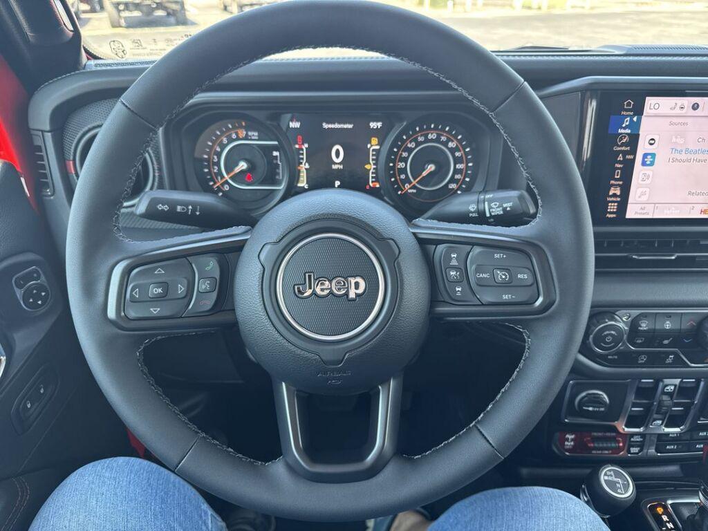 new 2025 Jeep Gladiator car, priced at $60,917