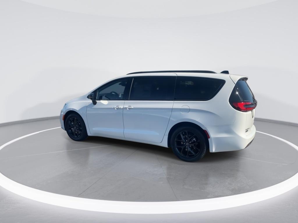 new 2026 Chrysler Pacifica car, priced at $45,847