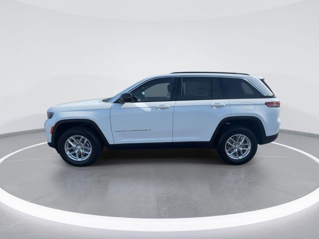 new 2025 Jeep Grand Cherokee car, priced at $39,989