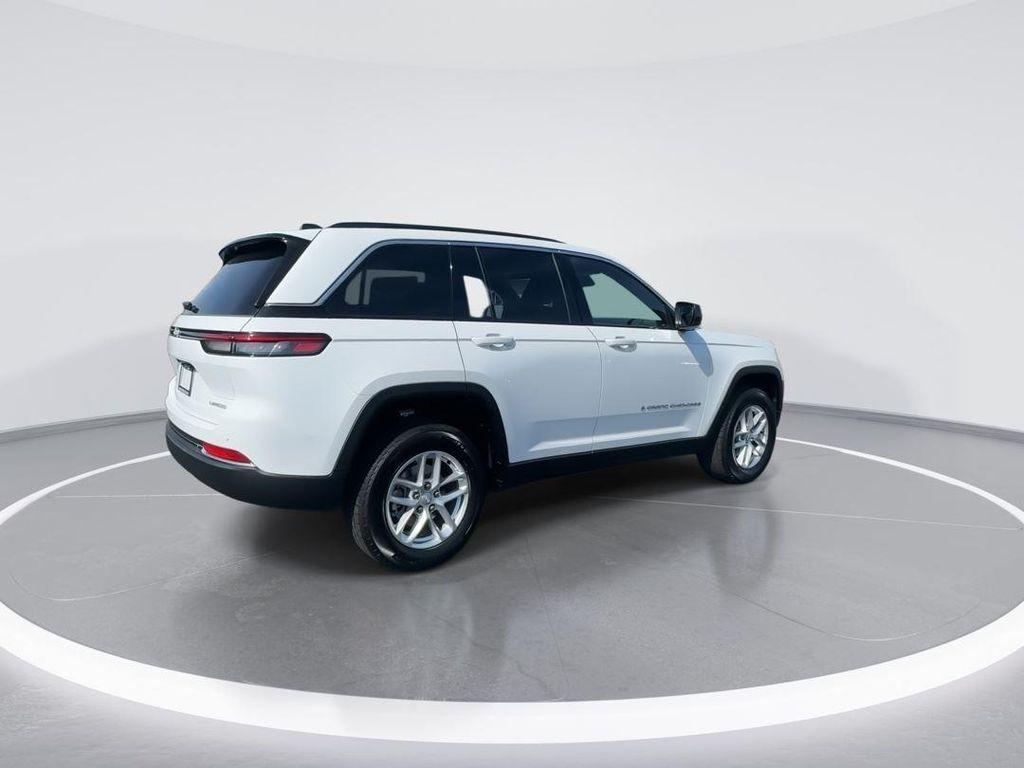 new 2025 Jeep Grand Cherokee car, priced at $39,989