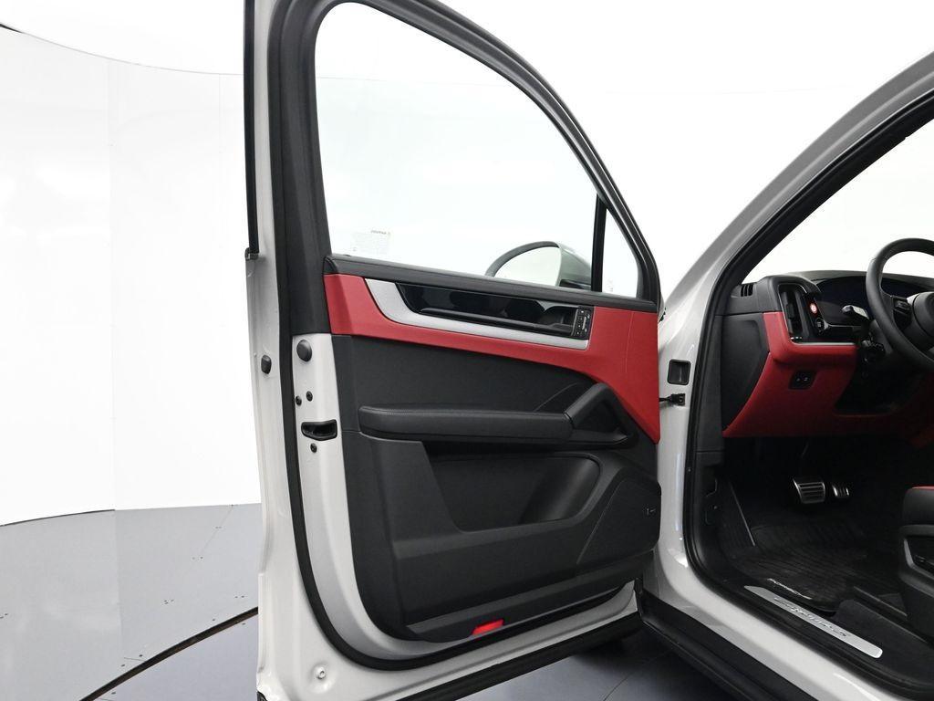 new 2025 Porsche Cayenne car, priced at $133,235
