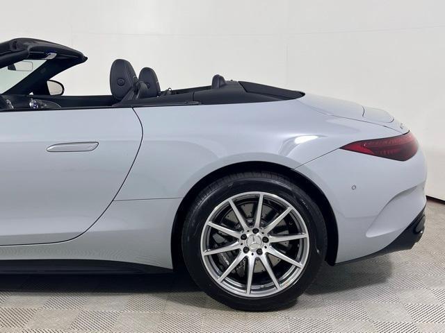 used 2023 Mercedes-Benz AMG SL 43 car, priced at $89,991