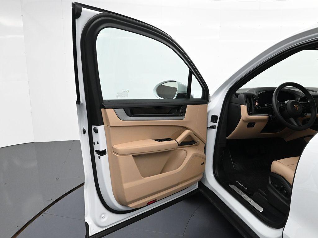 used 2025 Porsche Cayenne car, priced at $94,991