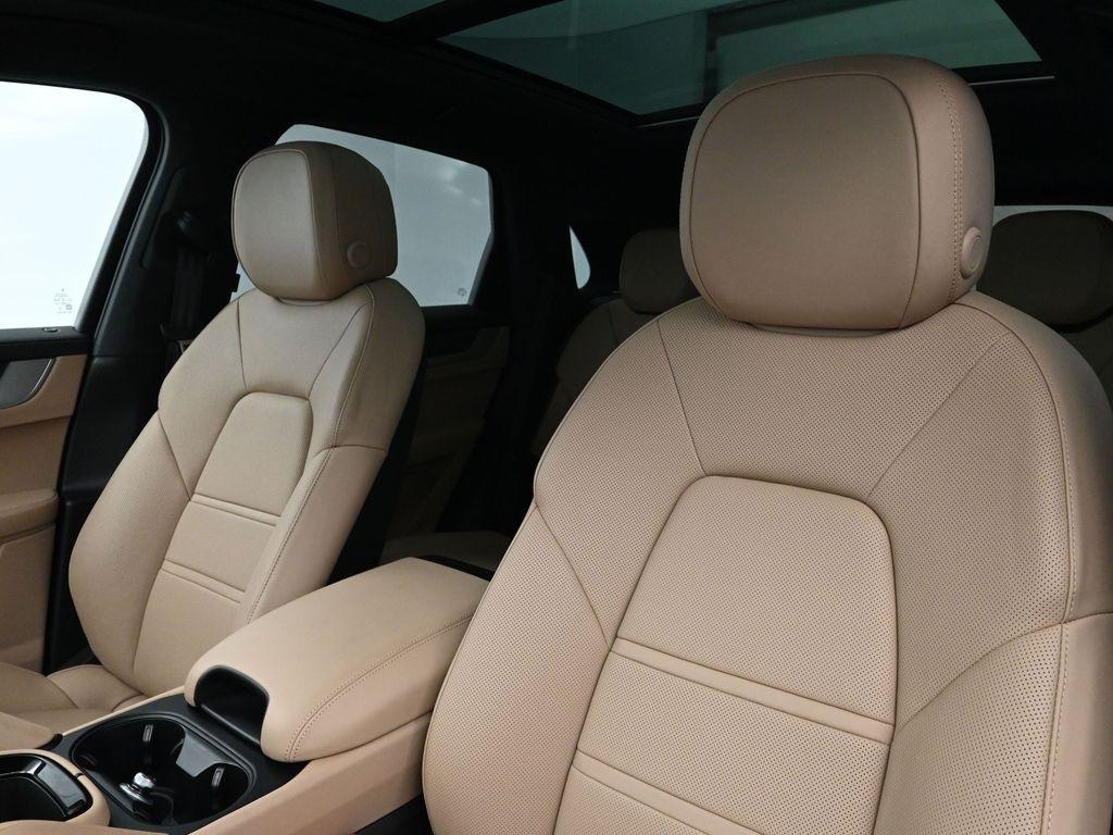 used 2025 Porsche Cayenne car, priced at $94,991