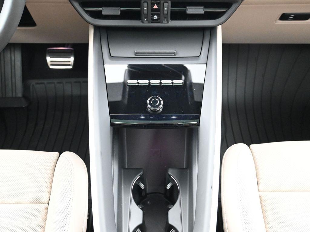 new 2025 Porsche Macan car, priced at $94,365