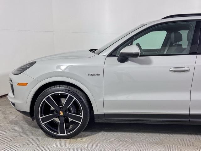 used 2022 Porsche Cayenne E-Hybrid car, priced at $74,991