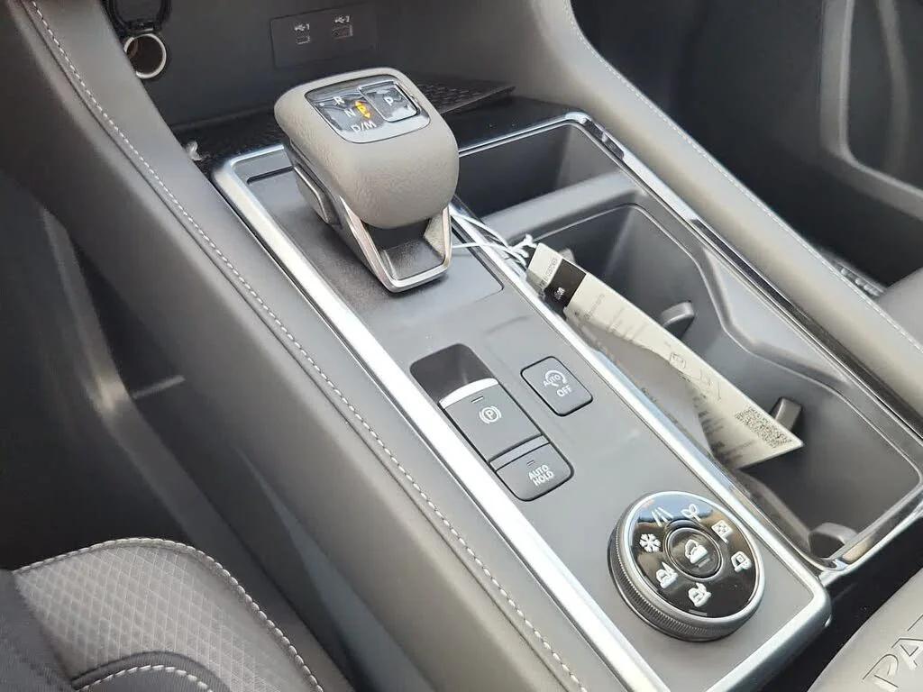 new 2025 Nissan Pathfinder car, priced at $44,375