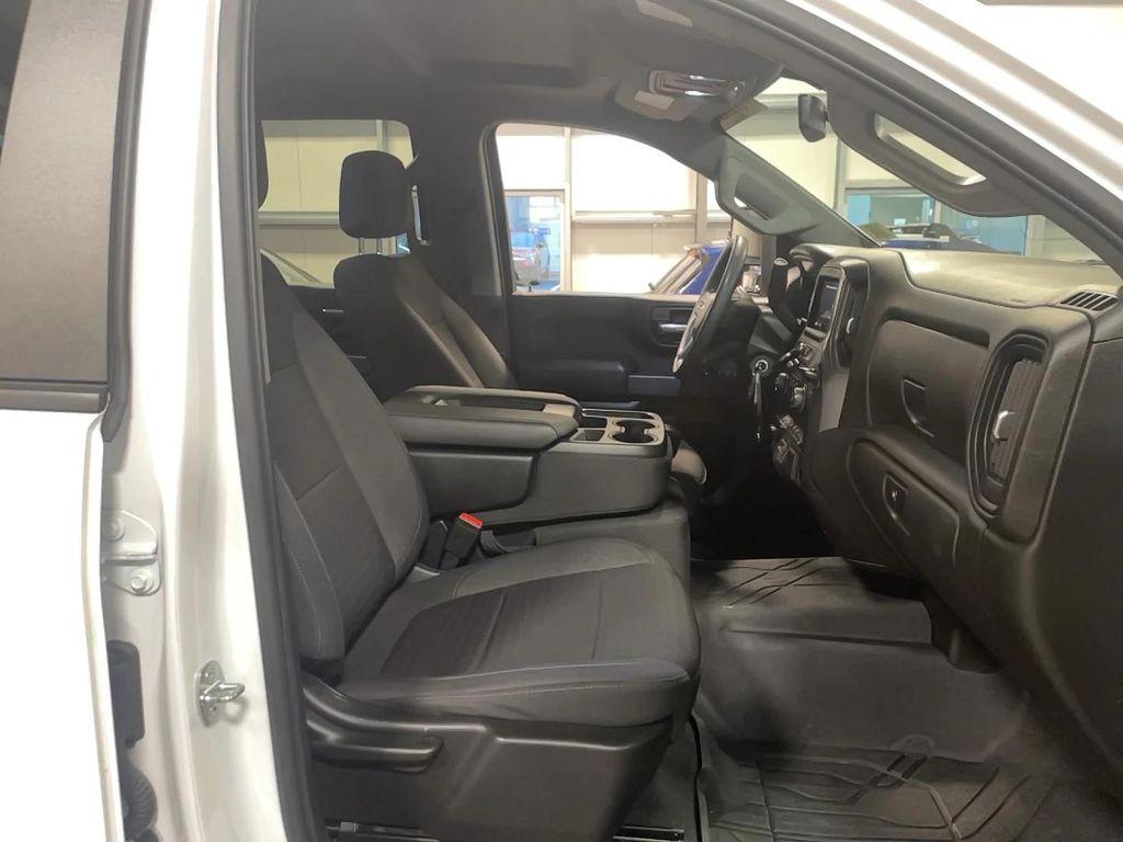 used 2022 Chevrolet Silverado 2500 car, priced at $39,991