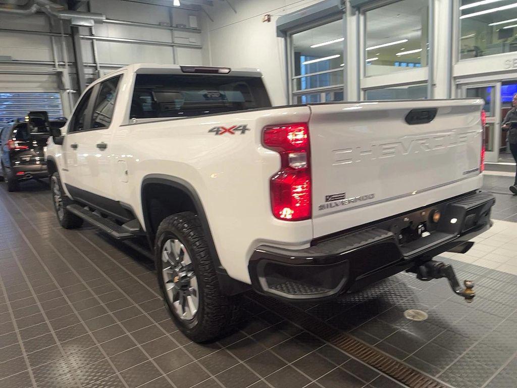 used 2022 Chevrolet Silverado 2500 car, priced at $39,991