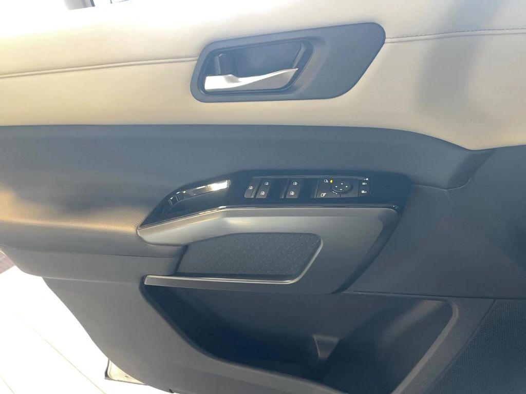 used 2023 Nissan Pathfinder car, priced at $33,921