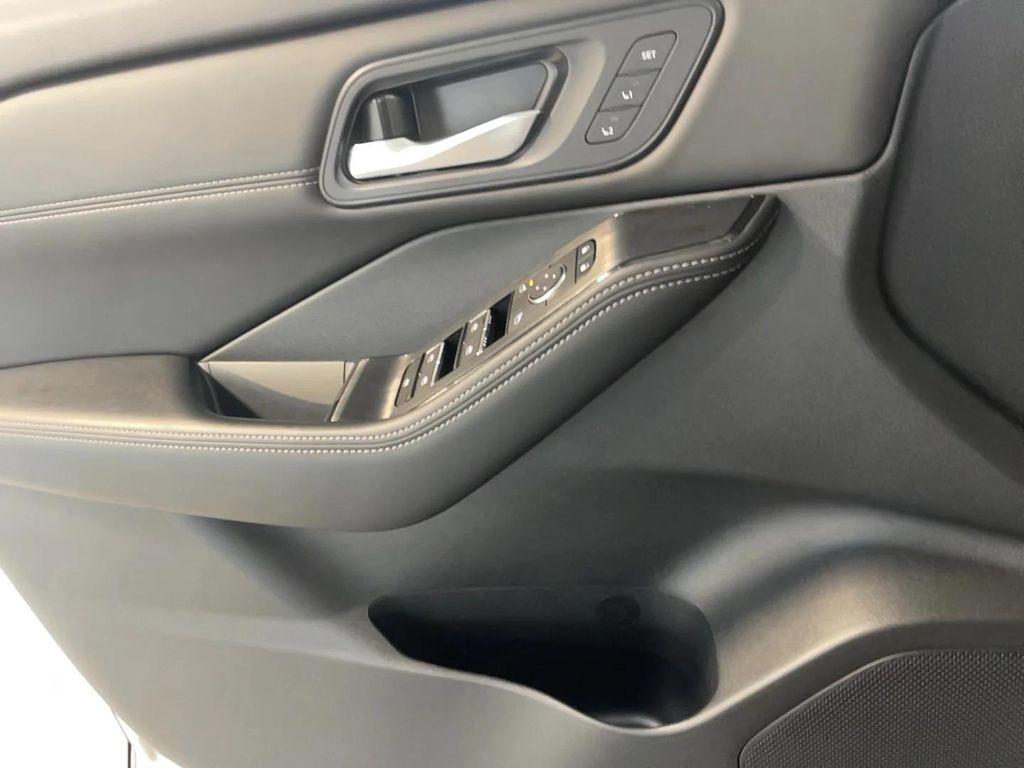 used 2024 Nissan Rogue car, priced at $33,921
