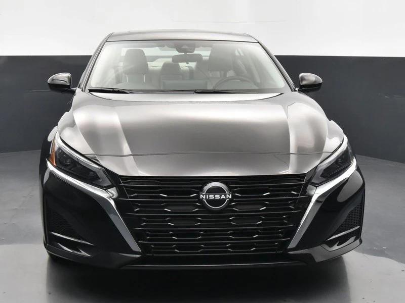 new 2025 Nissan Altima car, priced at $30,695