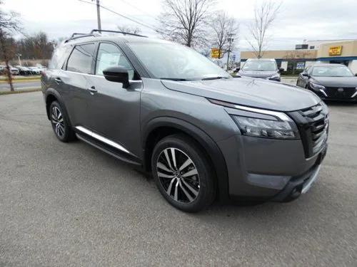 new 2025 Nissan Pathfinder car, priced at $55,495