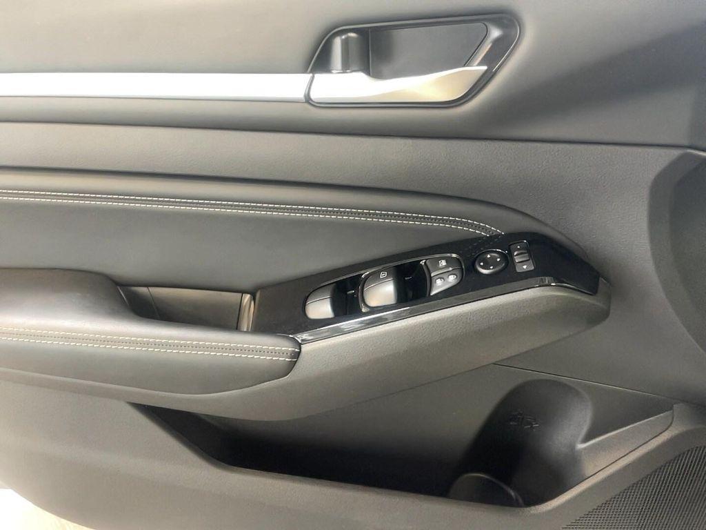 used 2023 Nissan Altima car, priced at $28,921
