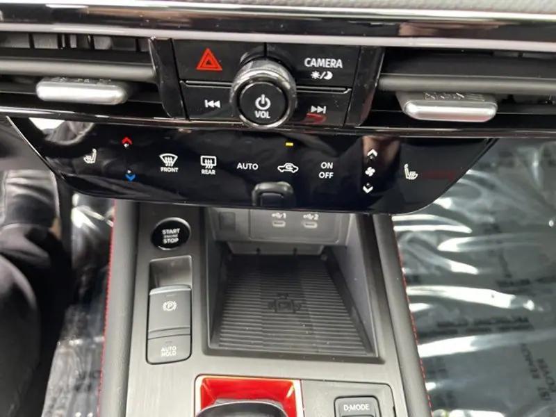new 2025 Nissan Kicks car, priced at $33,440