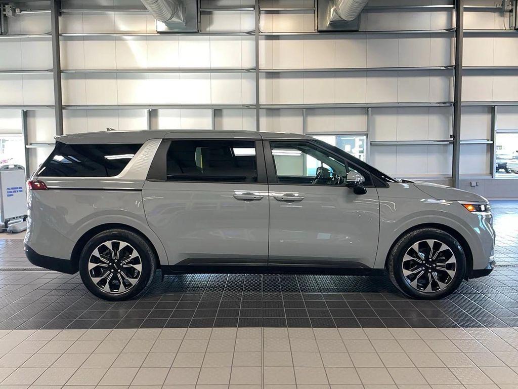 used 2024 Kia Carnival car, priced at $37,921