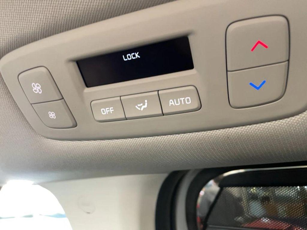 used 2024 Kia Carnival car, priced at $37,921