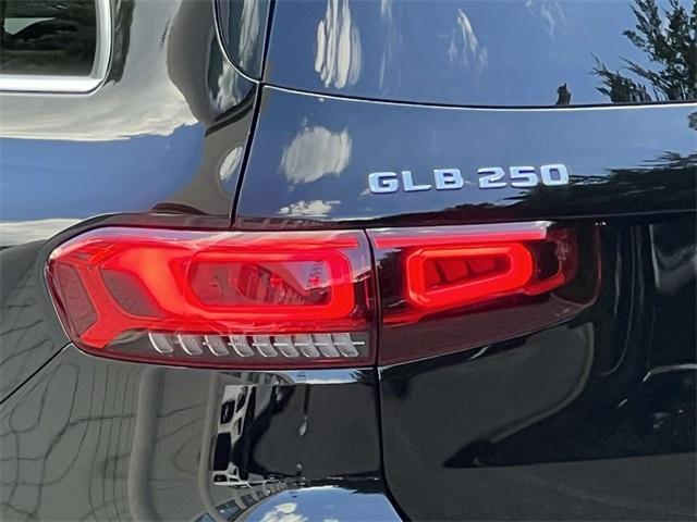 used 2021 Mercedes-Benz GLB 250 car, priced at $31,589