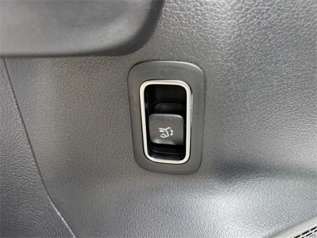 used 2025 Mercedes-Benz GLB 250 car, priced at $47,508