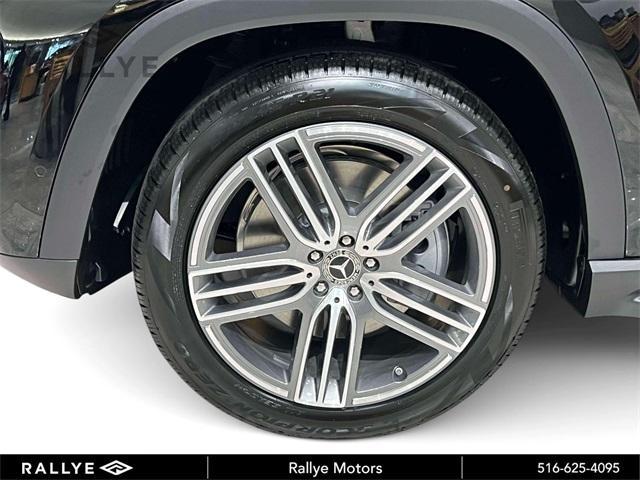 new 2026 Mercedes-Benz GLS 450 car, priced at $113,245