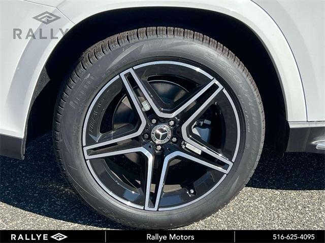 new 2025 Mercedes-Benz GLS 450 car, priced at $97,430