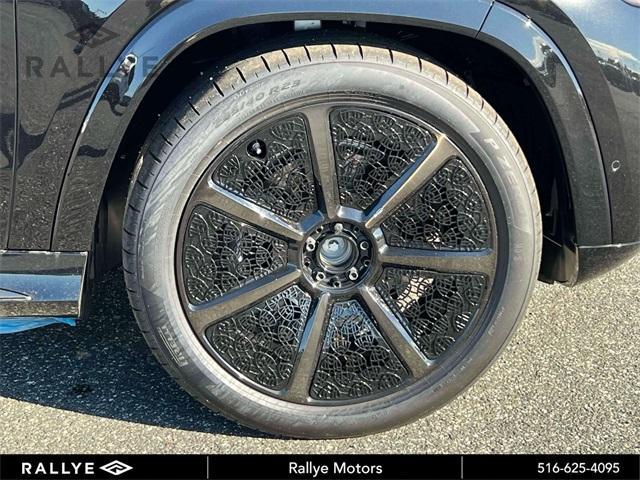 new 2026 Mercedes-Benz Maybach GLS 600 car, priced at $206,455