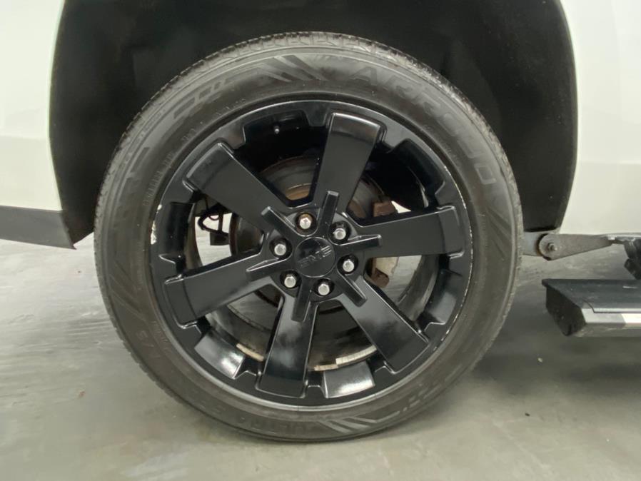 used 2017 GMC Yukon car, priced at $25,897