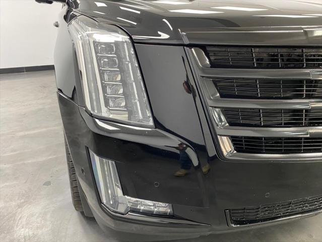 used 2020 Cadillac Escalade ESV car, priced at $30,997