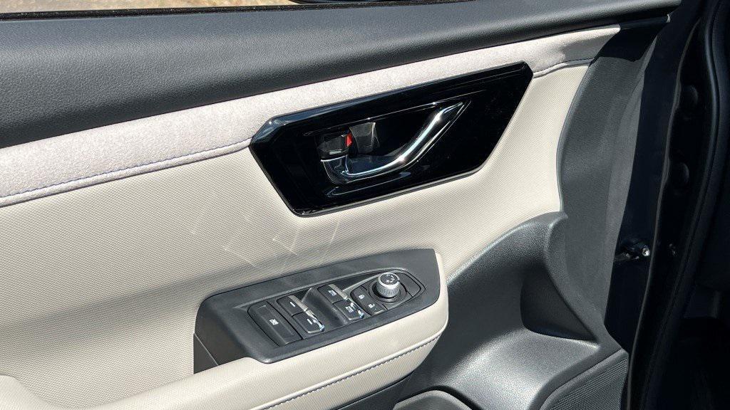 new 2025 Subaru Forester Hybrid car