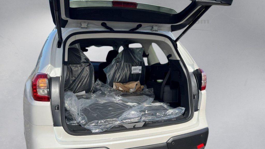 new 2025 Subaru Ascent car, priced at $39,298