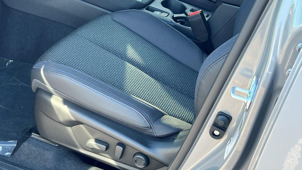 new 2025 Subaru Forester car, priced at $33,001