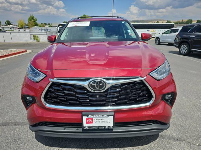 used 2022 Toyota Highlander car, priced at $38,499