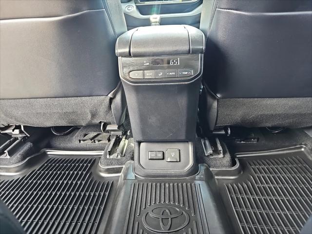 used 2022 Toyota Highlander car, priced at $38,499