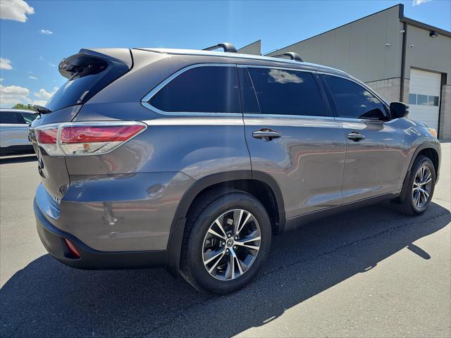 used 2016 Toyota Highlander car, priced at $22,499