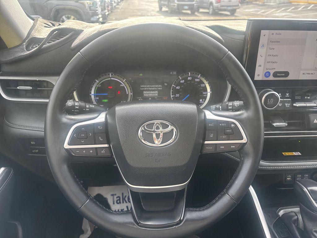 used 2024 Toyota Highlander Hybrid car, priced at $46,998