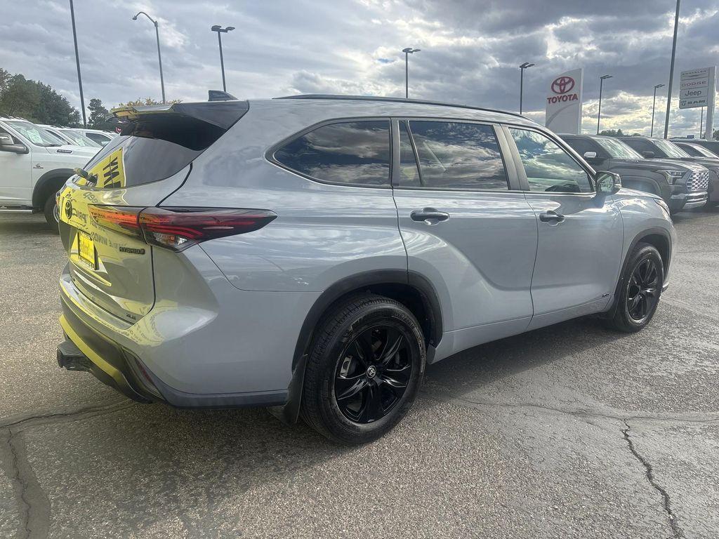 used 2024 Toyota Highlander Hybrid car, priced at $46,998