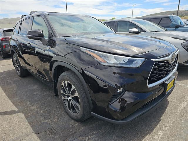 used 2020 Toyota Highlander car, priced at $35,499