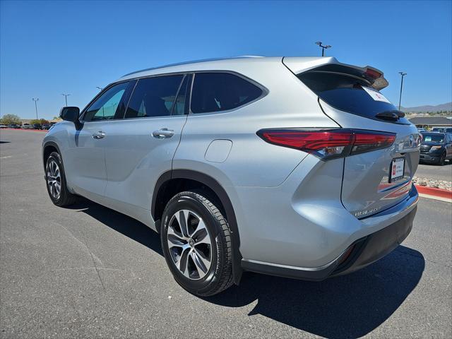used 2021 Toyota Highlander car, priced at $33,498