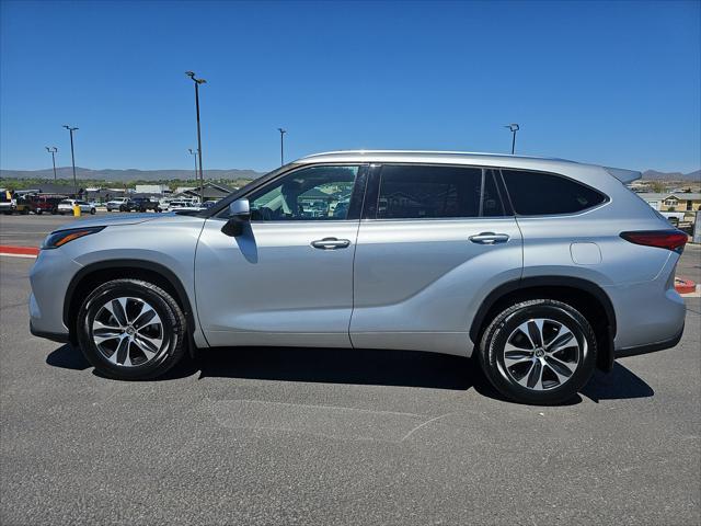 used 2021 Toyota Highlander car, priced at $33,498