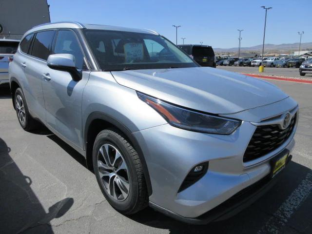 used 2021 Toyota Highlander car, priced at $33,999