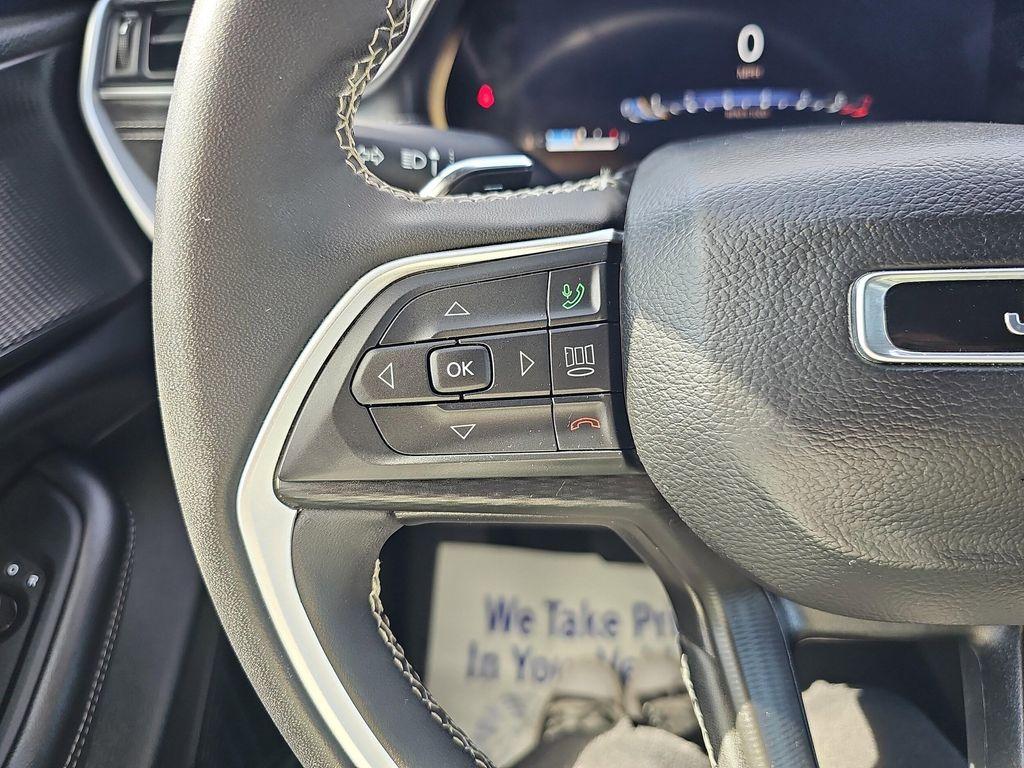 used 2024 Jeep Grand Cherokee car, priced at $33,999