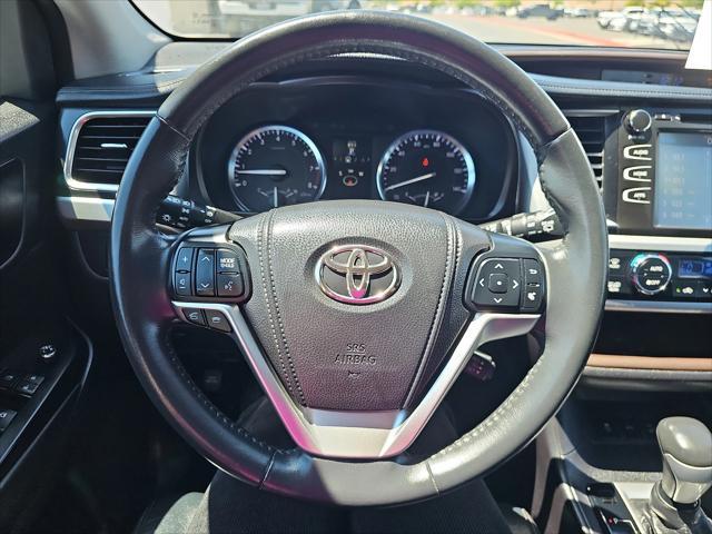 used 2014 Toyota Highlander car, priced at $21,499