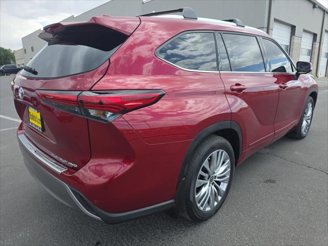used 2023 Toyota Highlander car, priced at $43,999